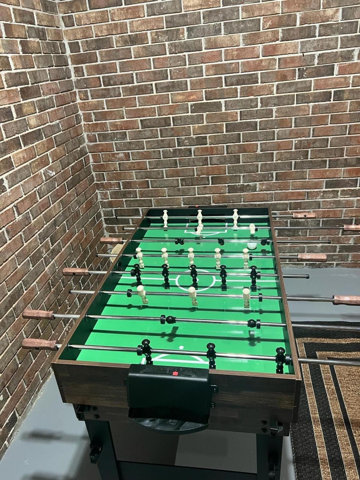 Beltline Beauty Mins To Benz Stadium, Game Room アトランタ エクステリア 写真