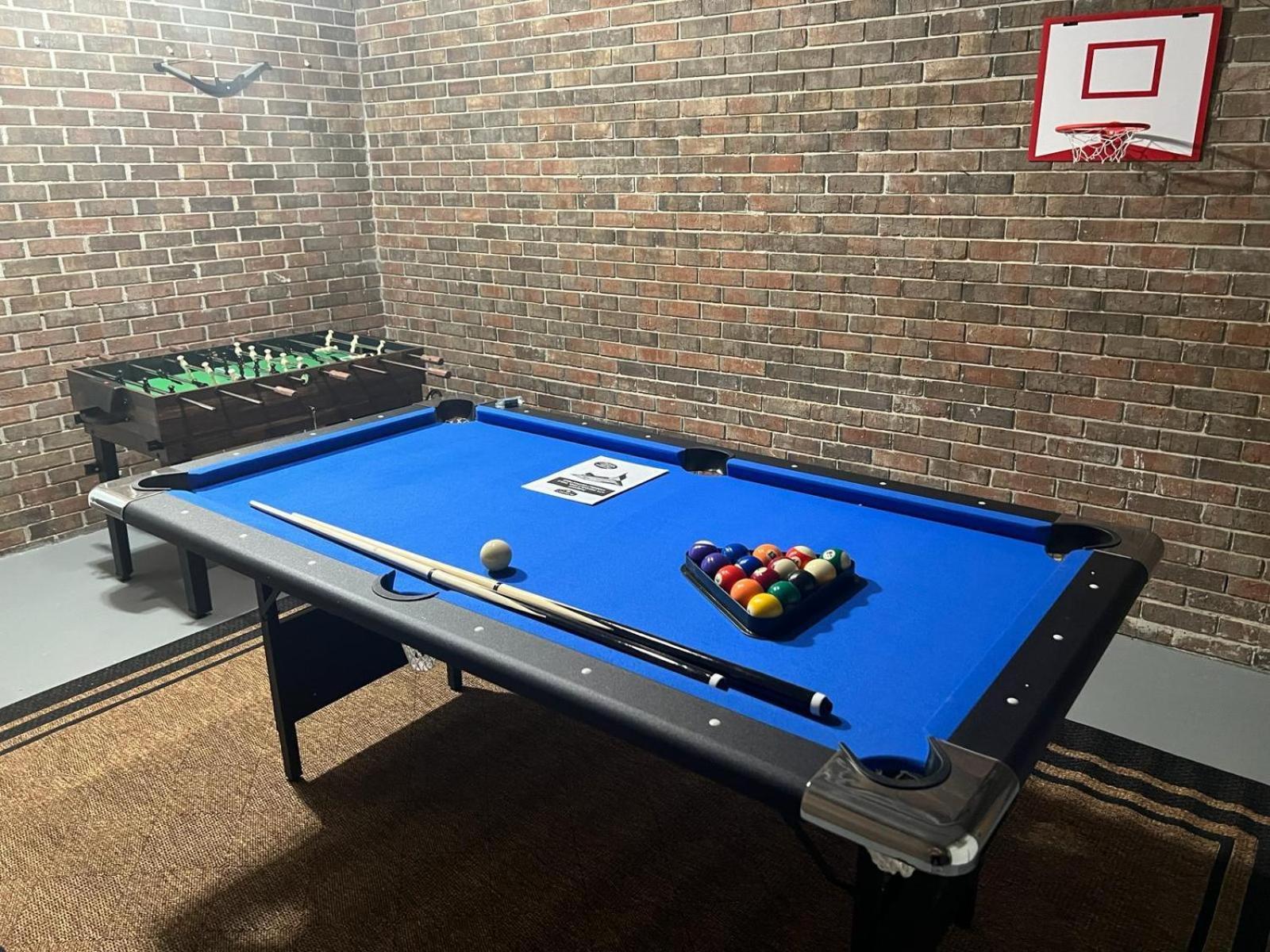 Beltline Beauty Mins To Benz Stadium, Game Room アトランタ エクステリア 写真